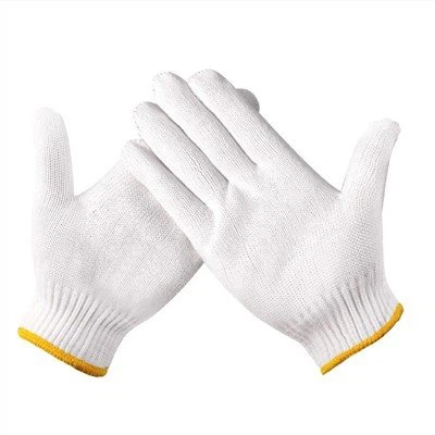 Guanti in maglia di cotone bianco sbiancato